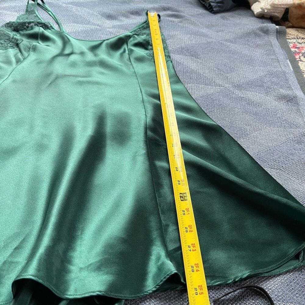 VTG Victoria Secret Silk Slip Dress Emerald Lace Strappy Back 90s Y2K - Picture 9 of 9